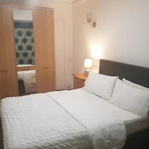 https://family-lodge-princess-lodge-executive-lodge-masters-lodge.cambridgehotelsuk.com